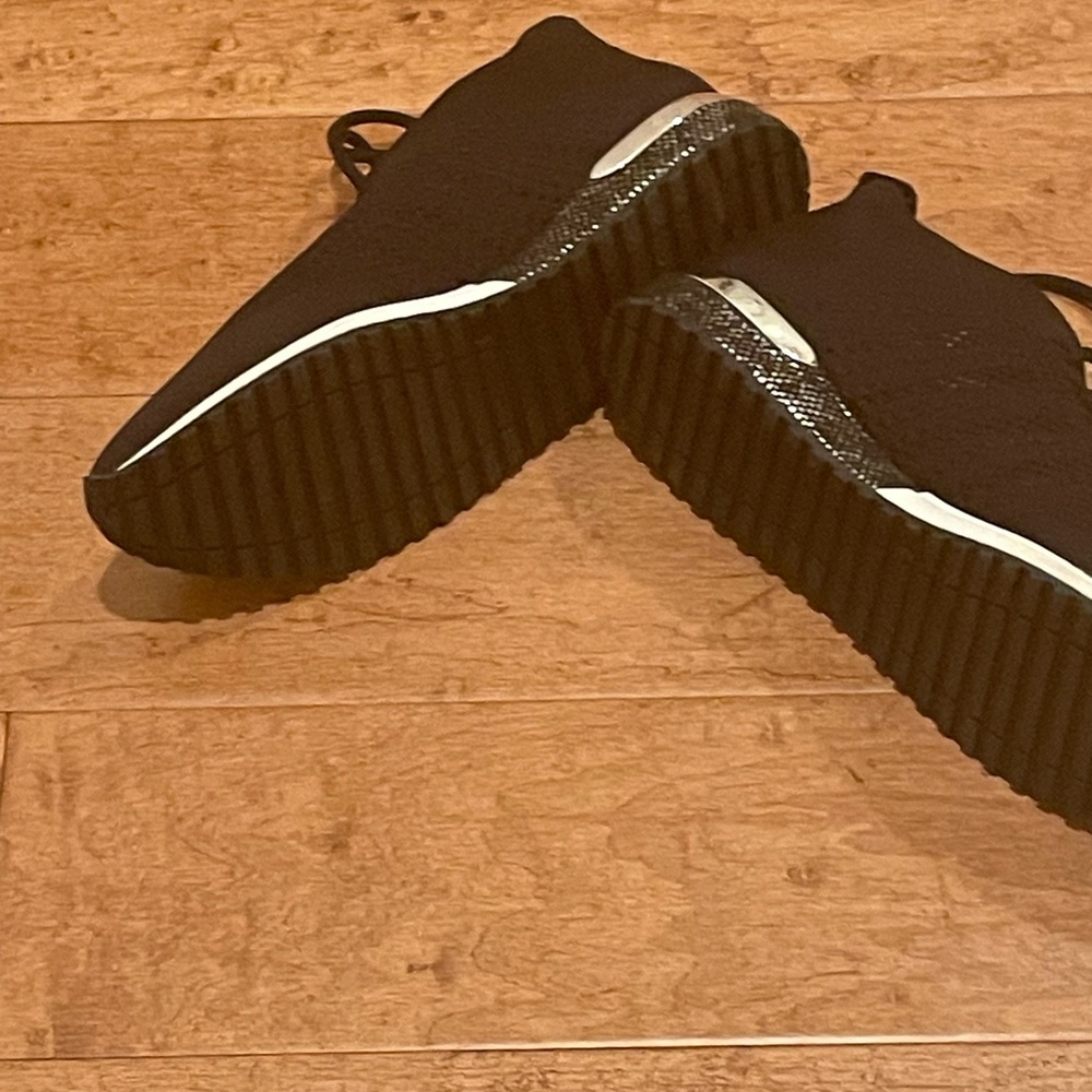 Ladies sneakers